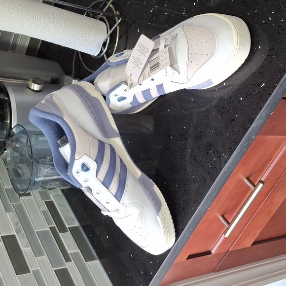 Adidas - Picture 5 of 7